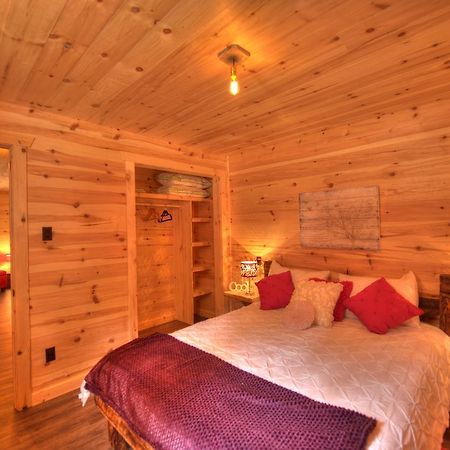 Le St Bernard - Les Chalets Spa Canada La Malbaie Zewnętrze zdjęcie