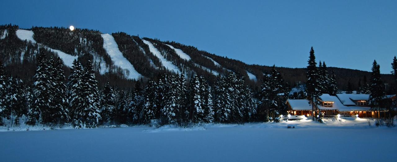 Le St Bernard - Les Chalets Spa Canada La Malbaie Zewnętrze zdjęcie
